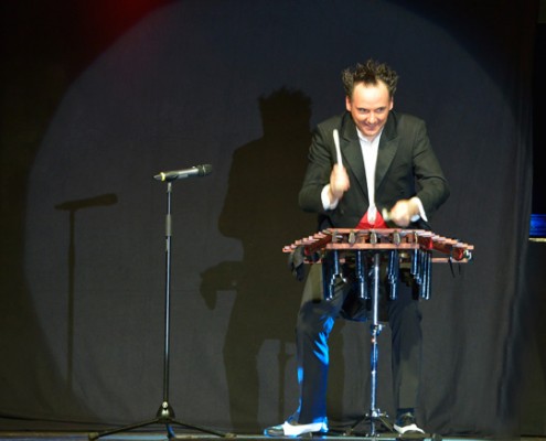 Tages-Event für Mitarbeiter mit spektakulärer Varietéshow