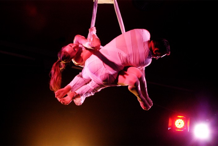 Luftartistik Show Duo E-Motion Spektakuläre Duo Luftakrobatik